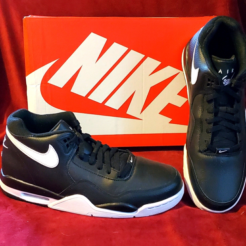 Nike Flight Legacy (Black/White)